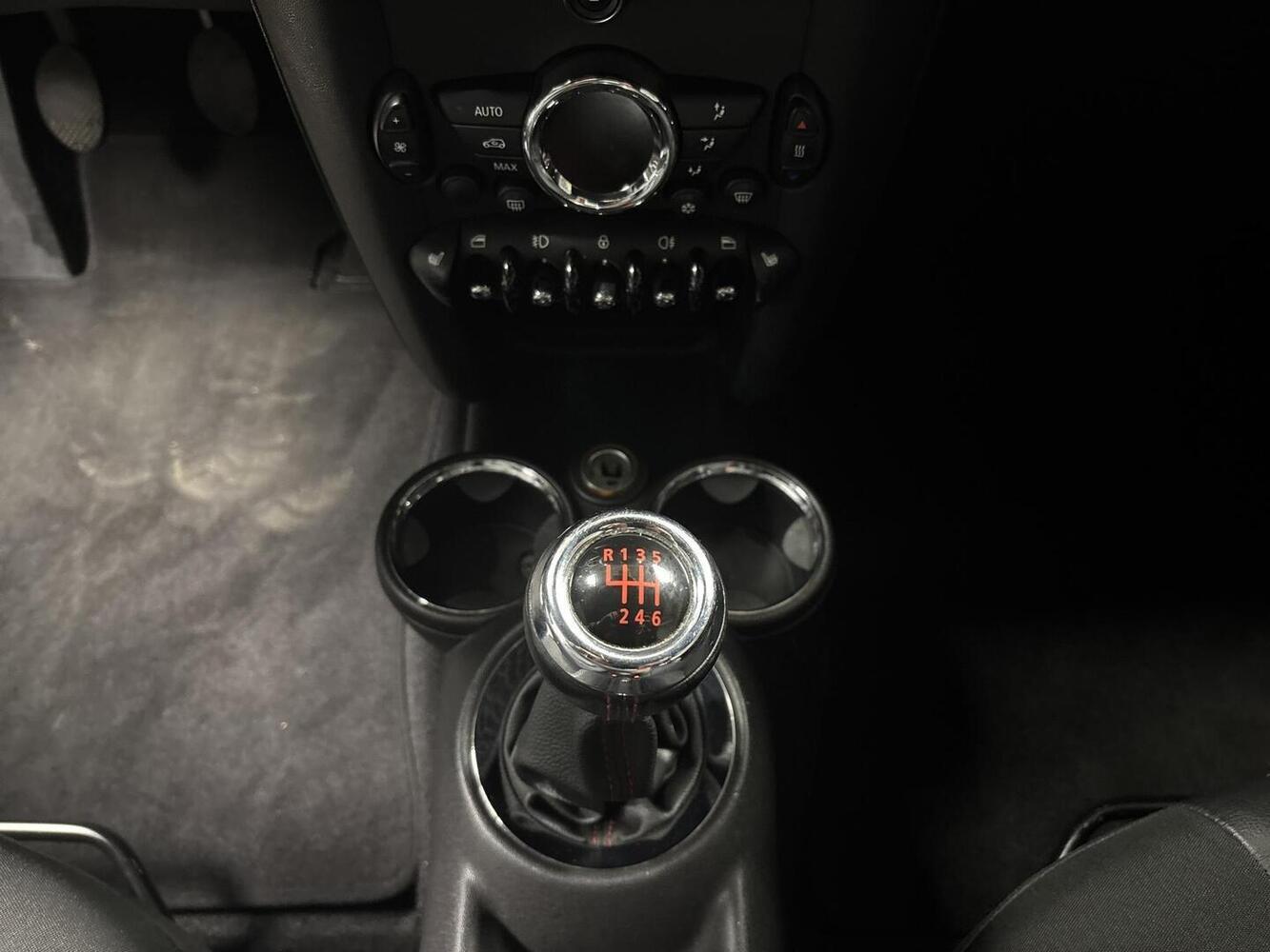 Mini Cooper vaihtoauto