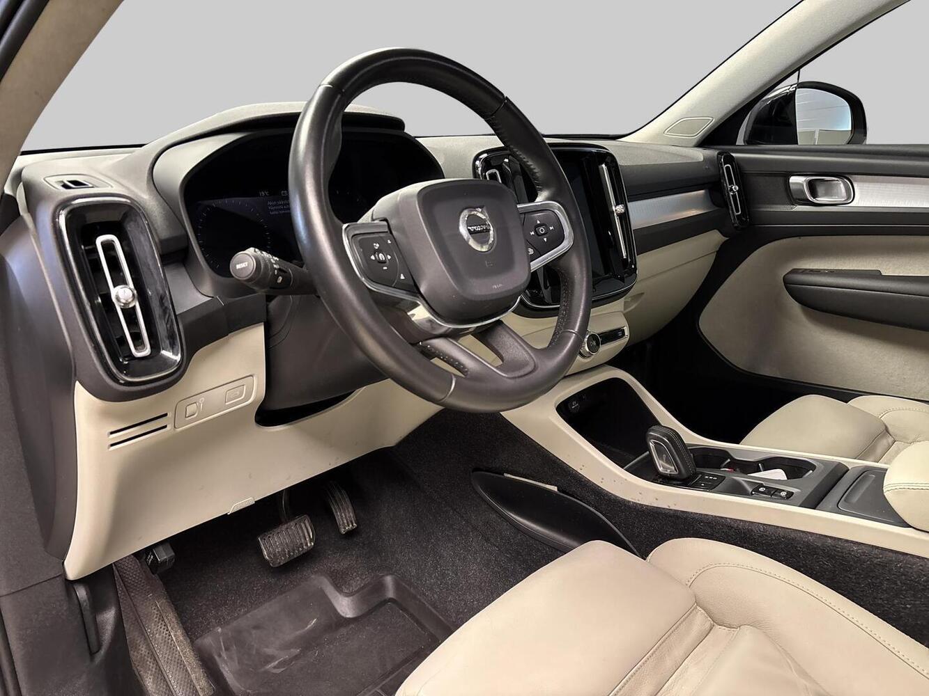 Volvo XC40 vaihtoauto