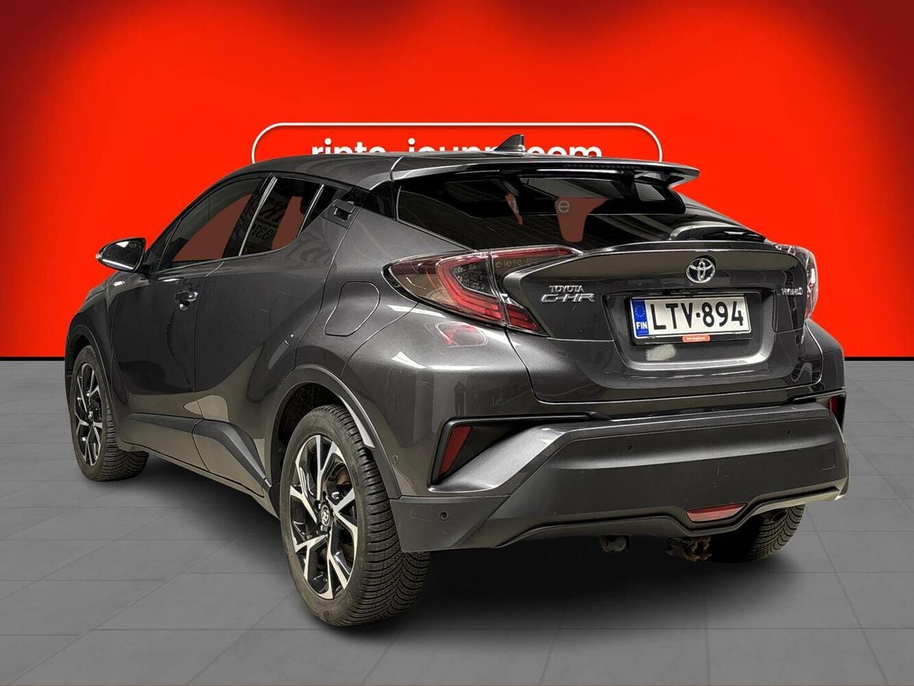 Toyota C-HR vaihtoauto