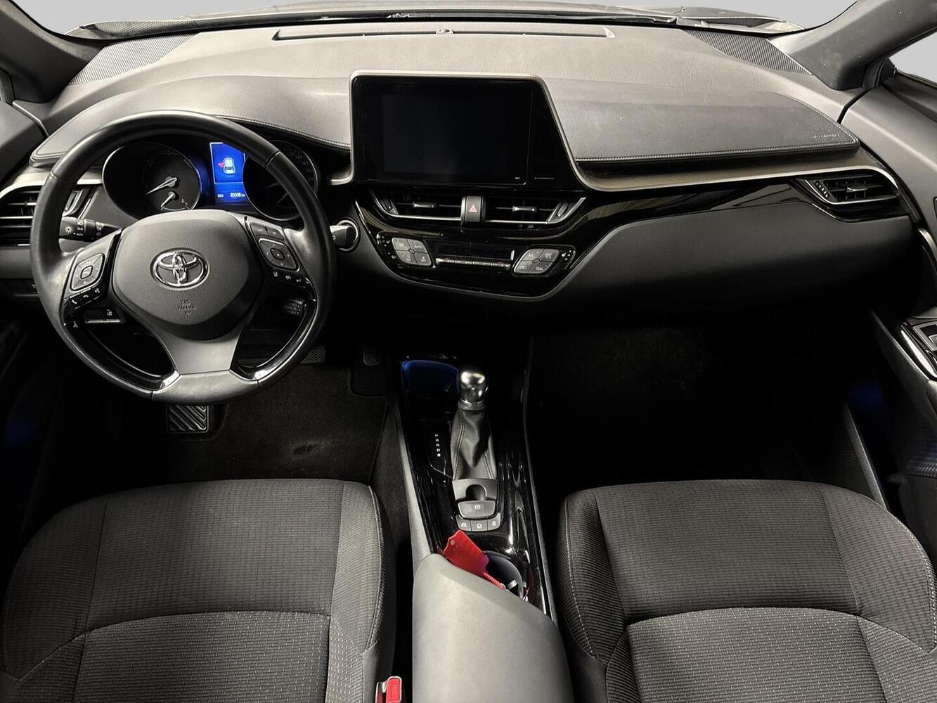 Toyota C-HR vaihtoauto