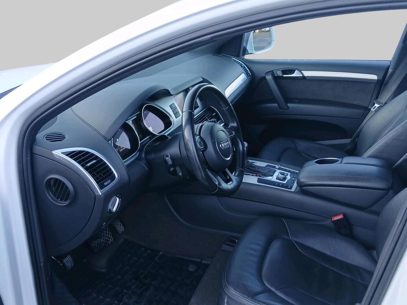 Audi Q7 vaihtoauto
