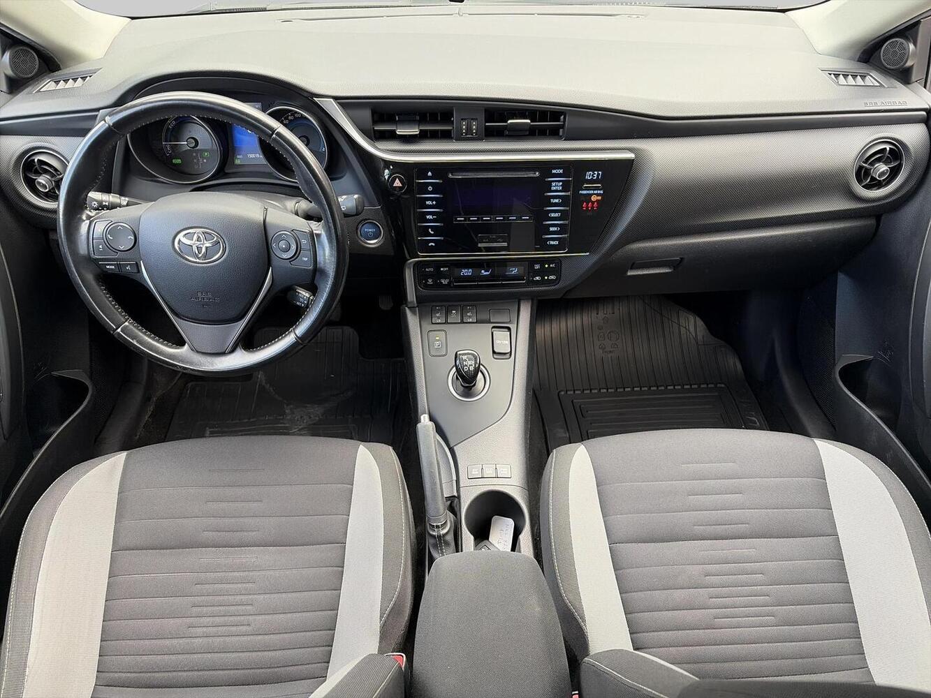 Toyota Auris vaihtoauto