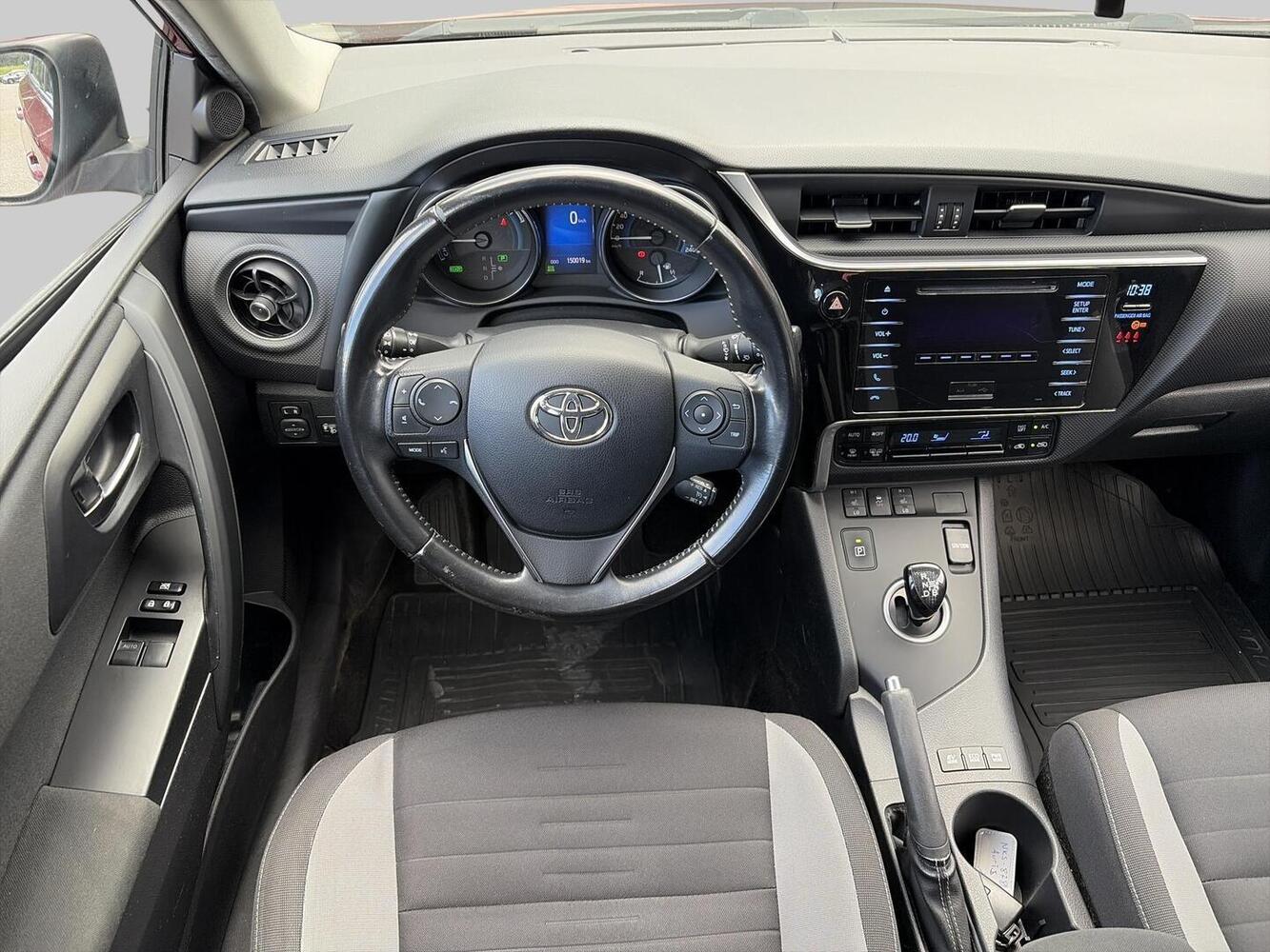 Toyota Auris vaihtoauto
