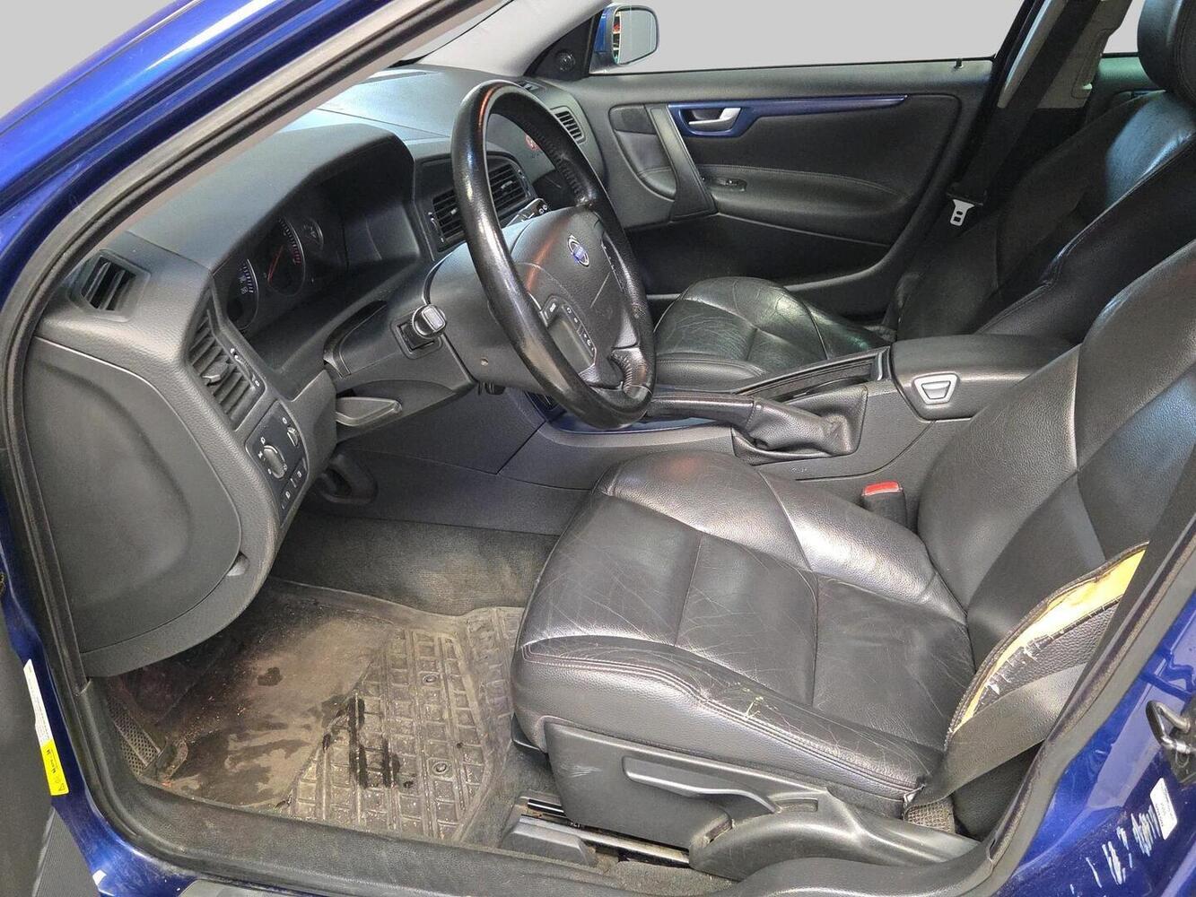 Volvo V70 vaihtoauto
