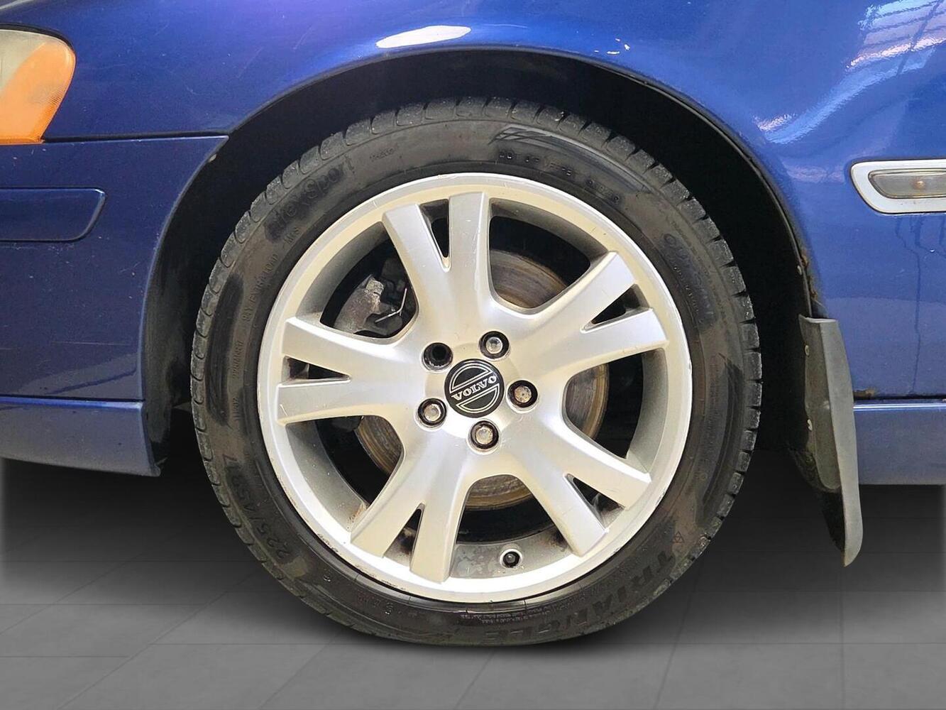 Volvo V70 vaihtoauto