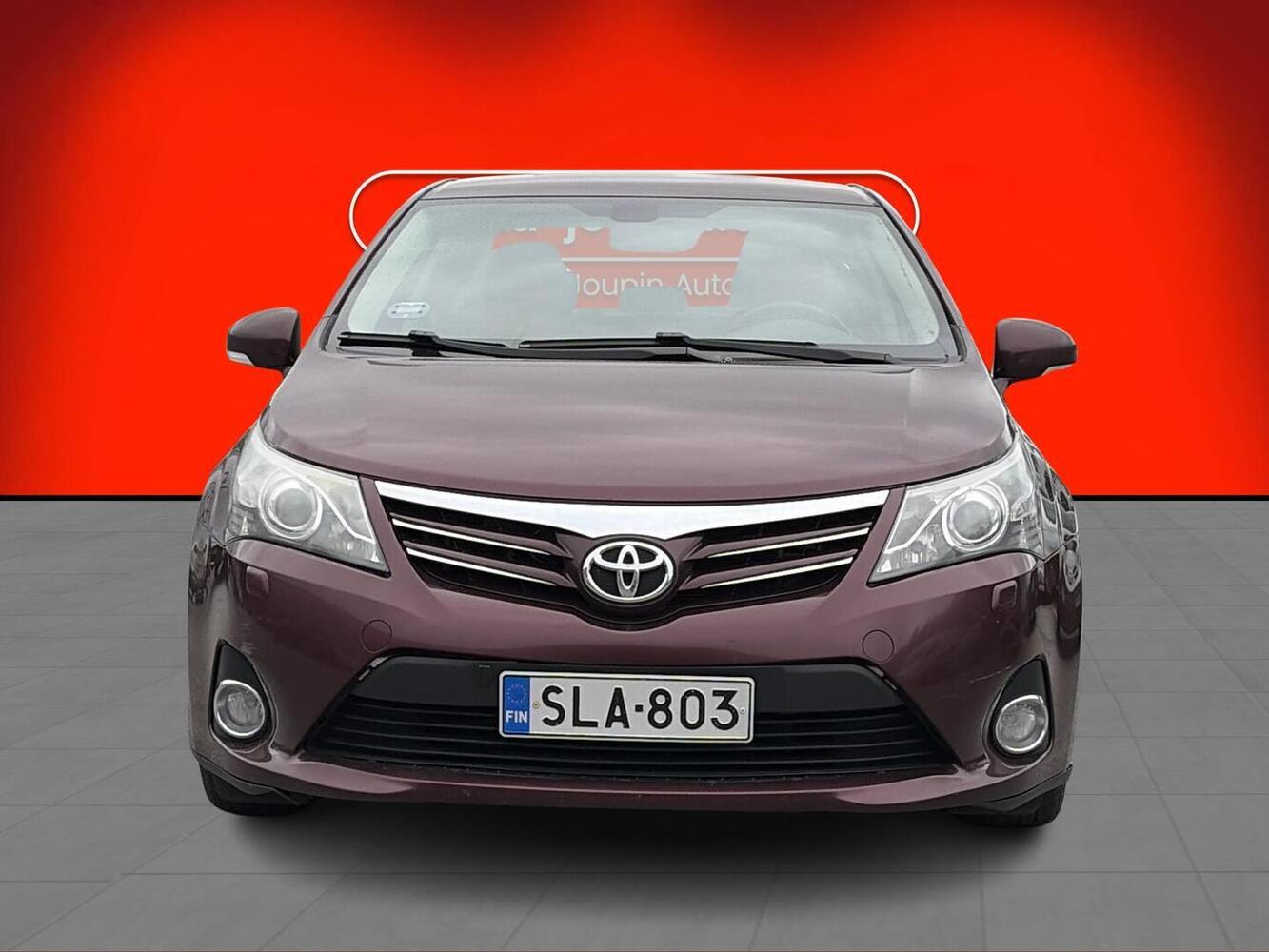 Toyota Avensis vaihtoauto