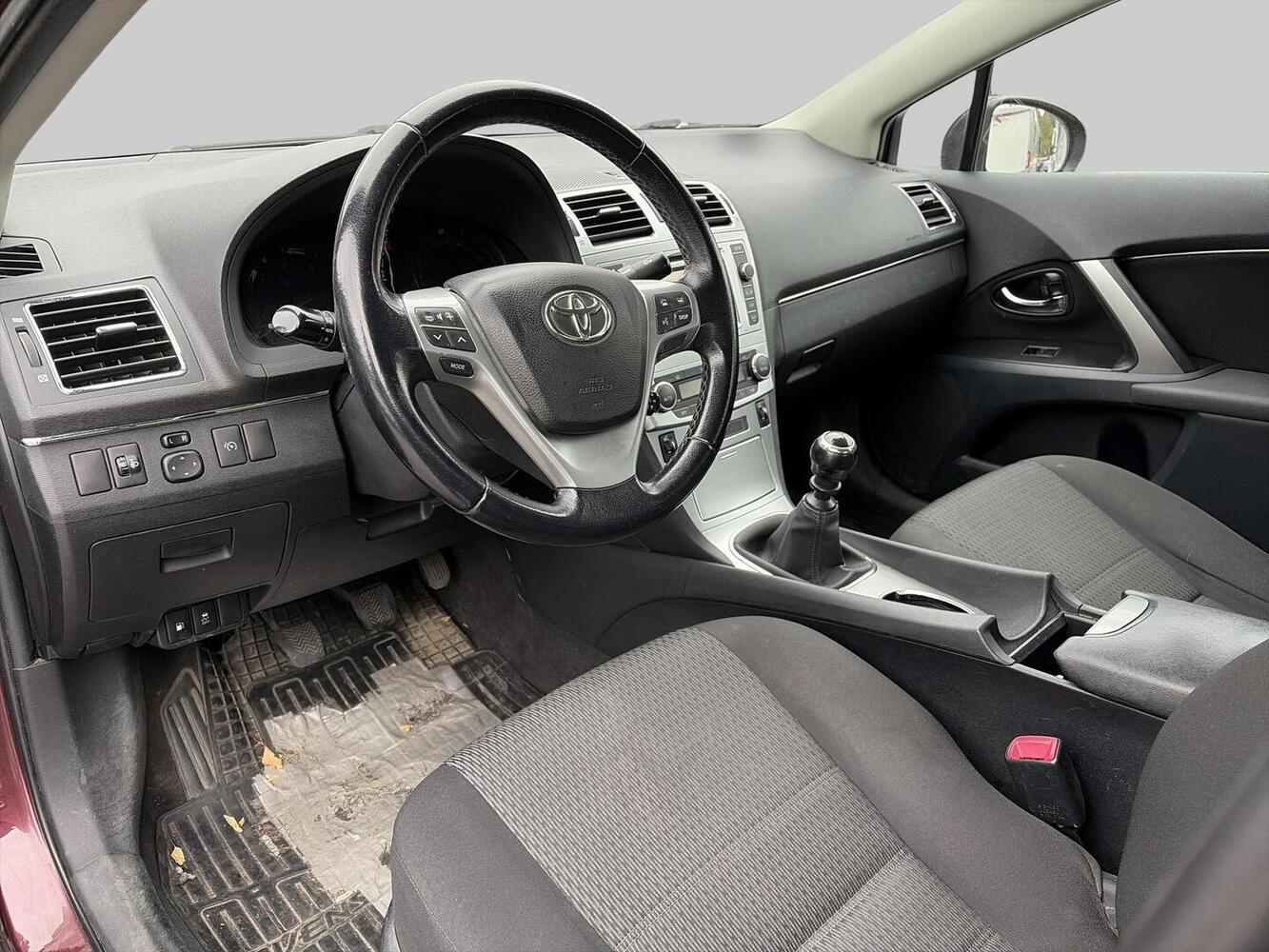 Toyota Avensis vaihtoauto