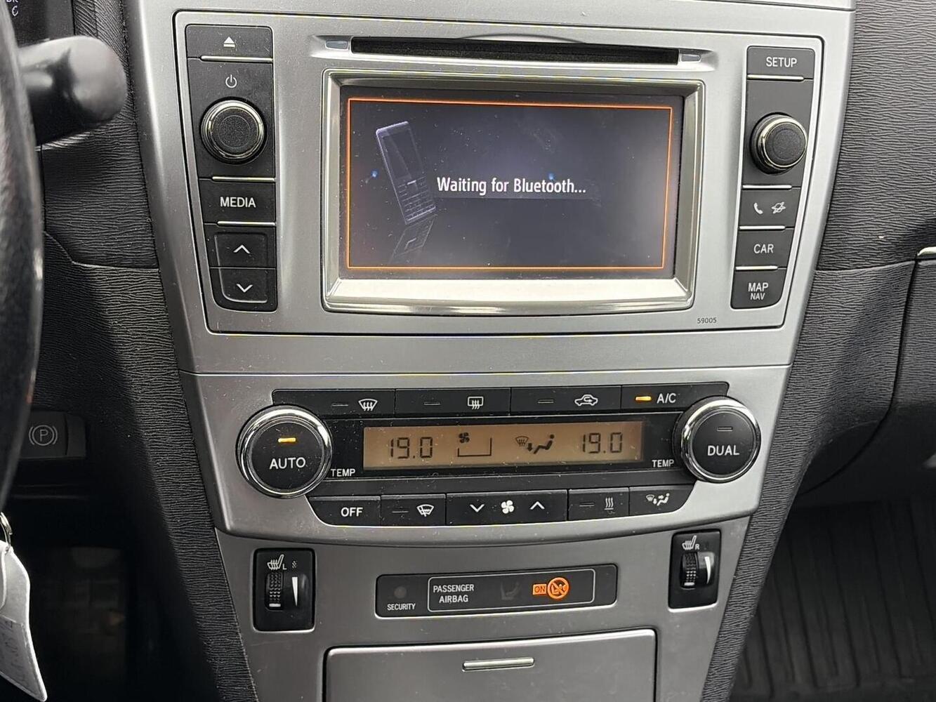 Toyota Avensis vaihtoauto