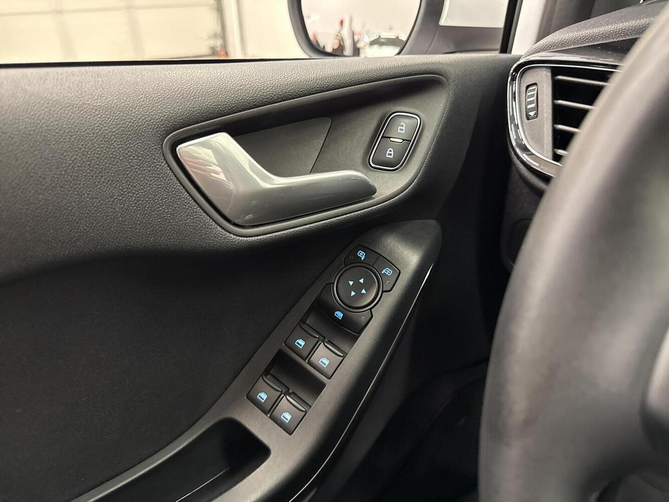 Ford Fiesta vaihtoauto