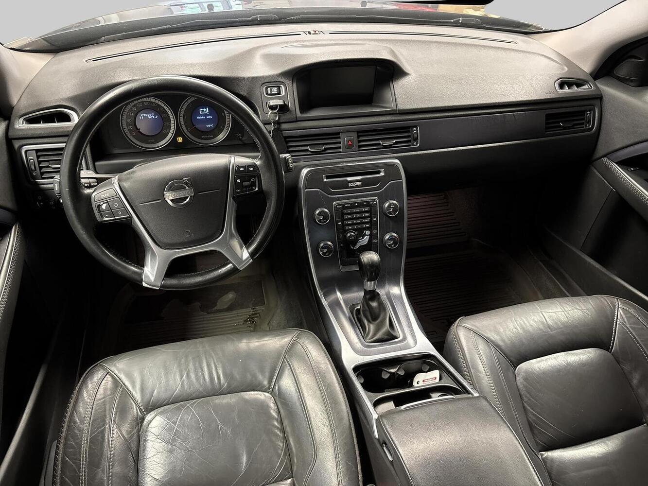 Volvo V70 vaihtoauto