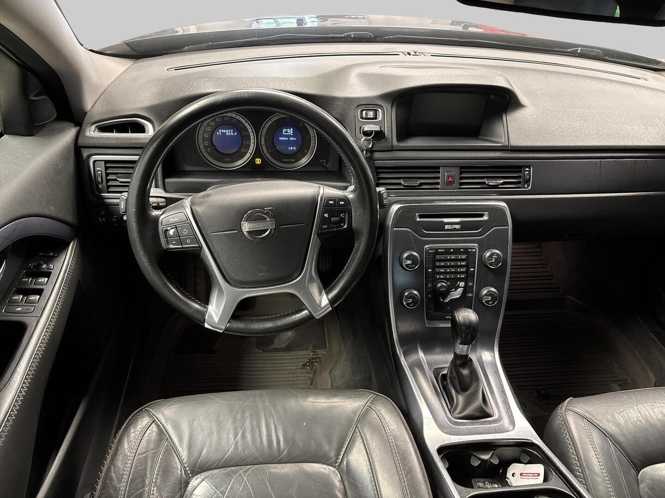 Volvo V70 vaihtoauto