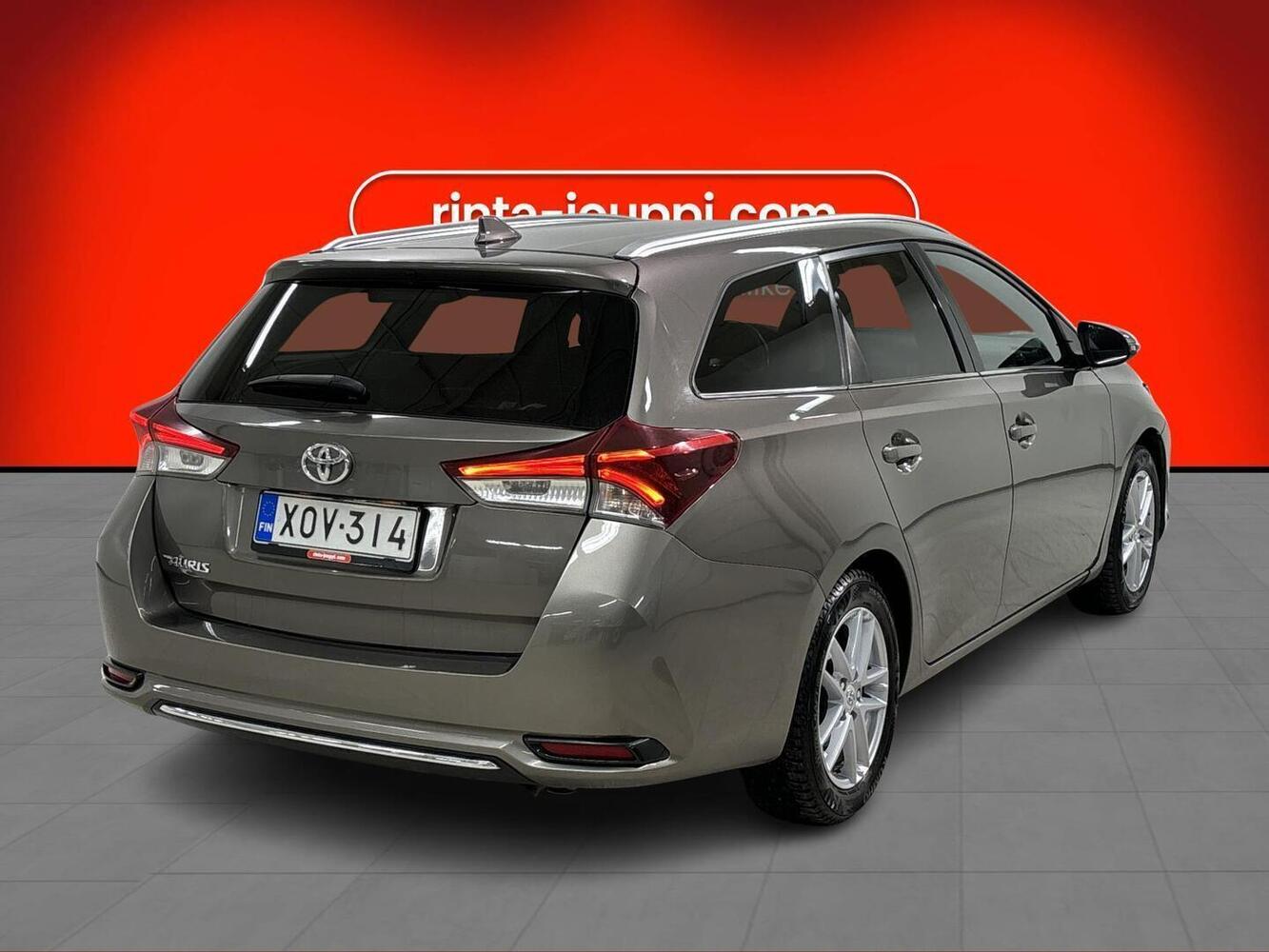 Toyota Auris vaihtoauto