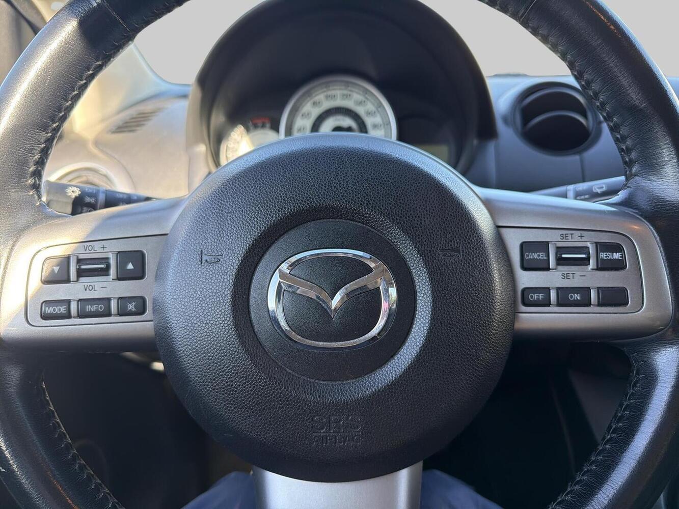 Mazda 2 vaihtoauto