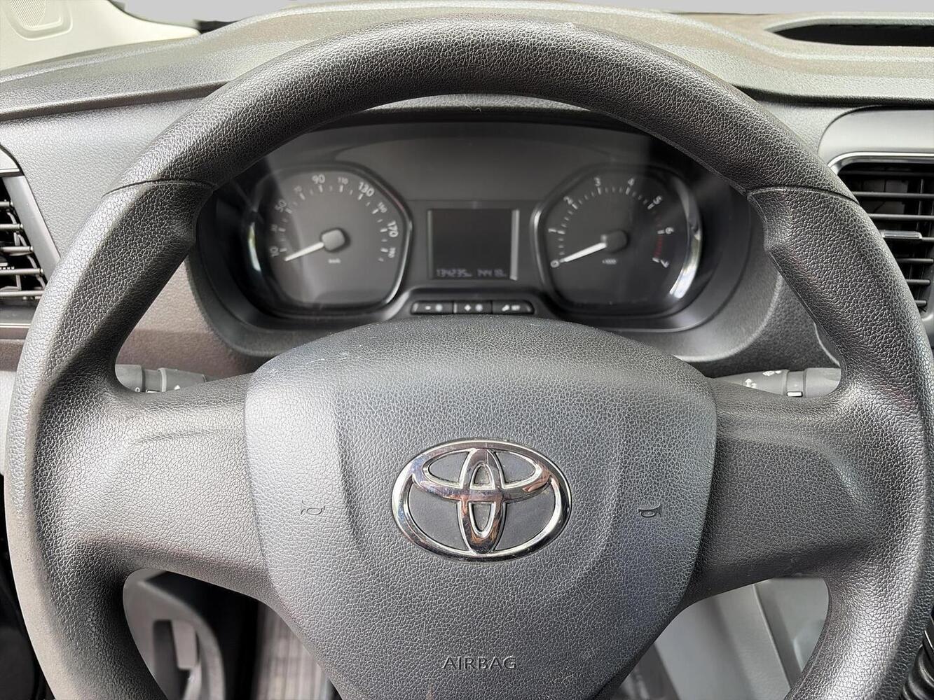 Toyota Proace Verso vaihtoauto