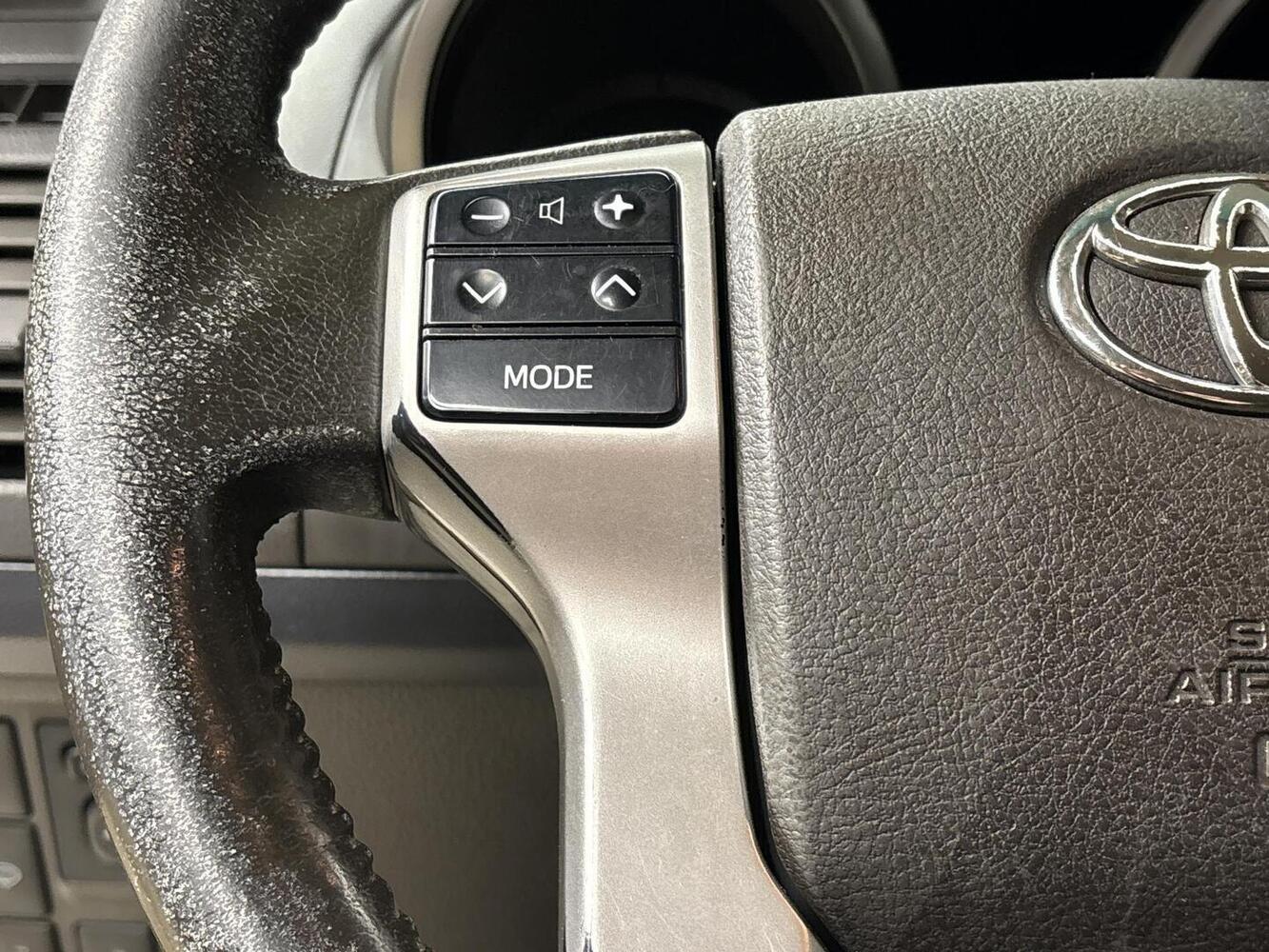 Toyota Land Cruiser vaihtoauto