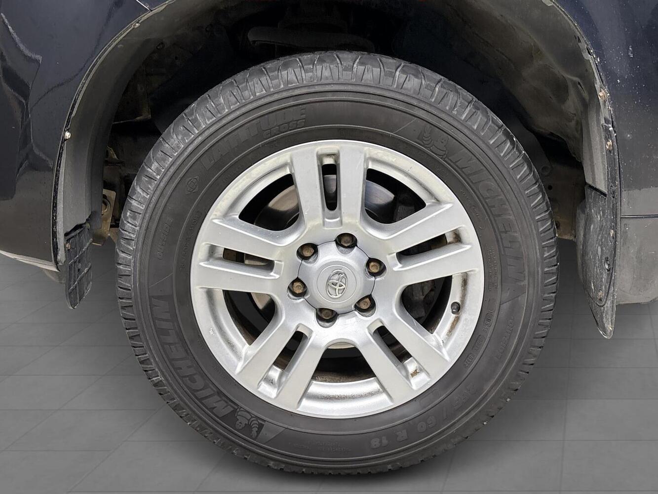 Toyota Land Cruiser vaihtoauto