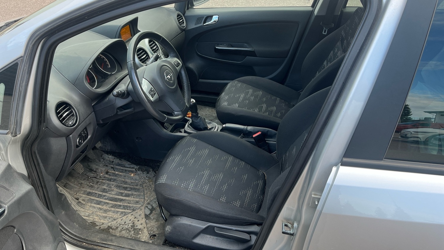 Opel Corsa vaihtoauto