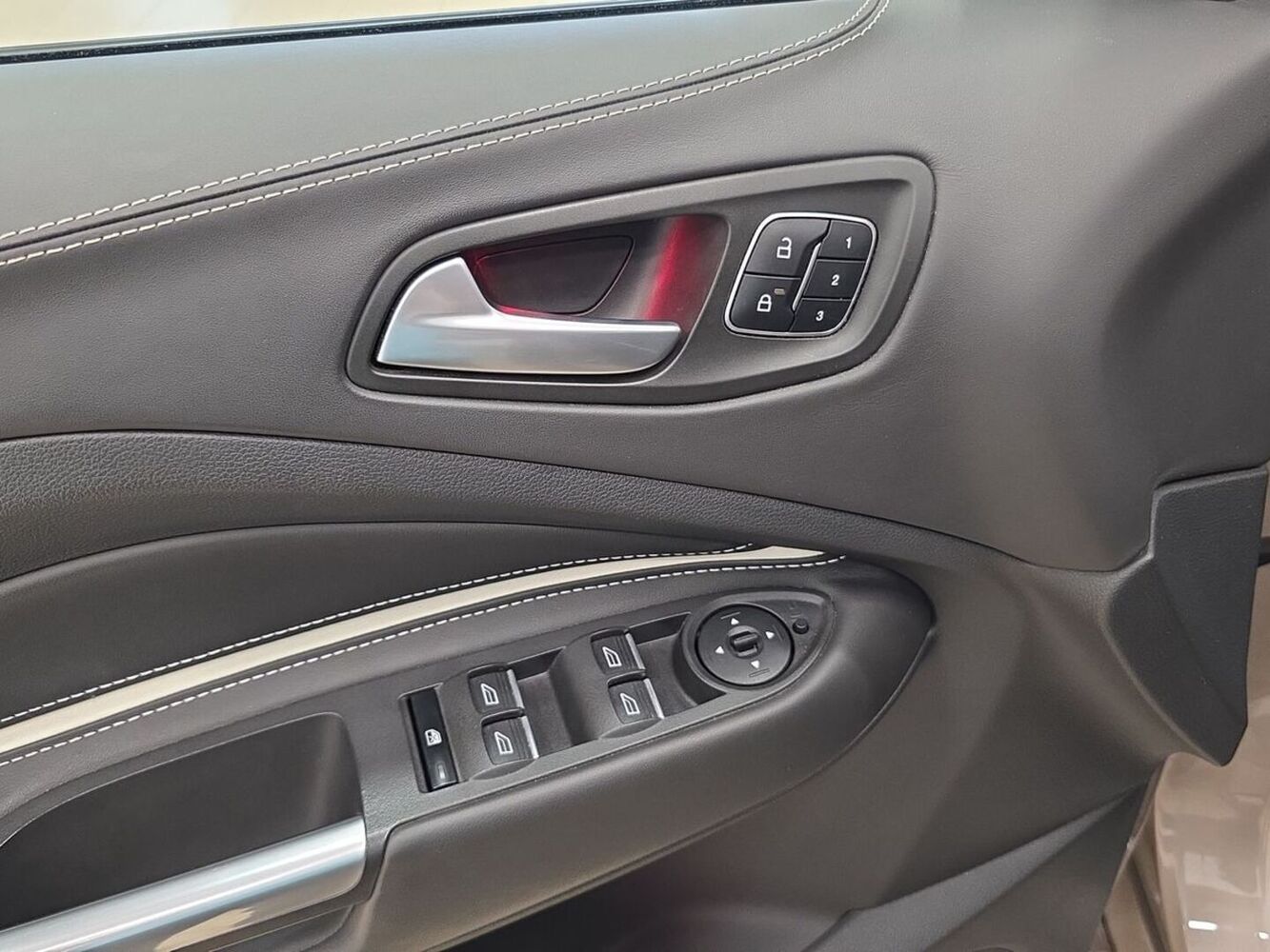 Ford Kuga vaihtoauto
