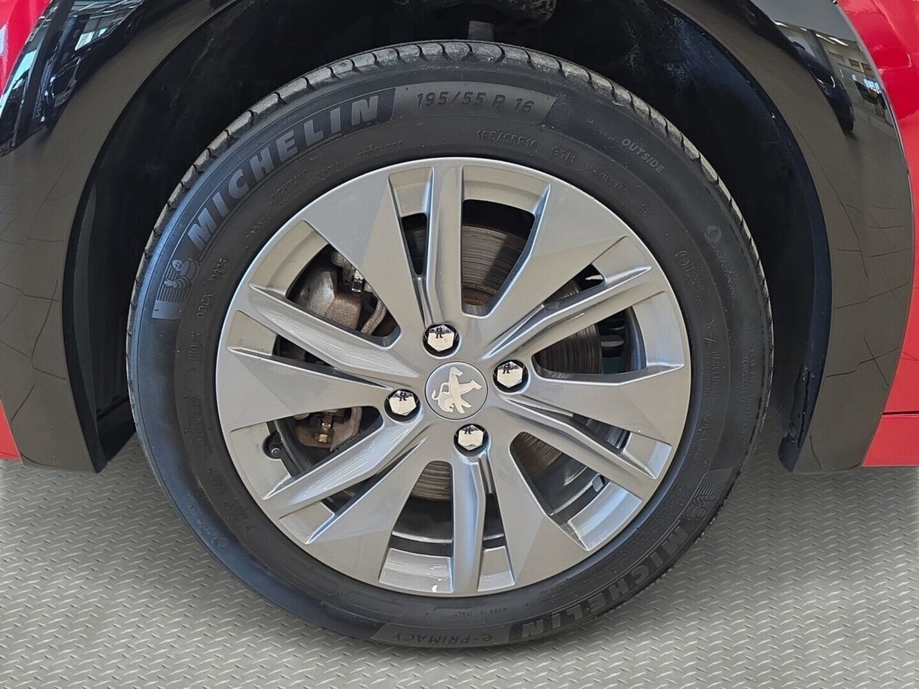 Peugeot e-208 vaihtoauto
