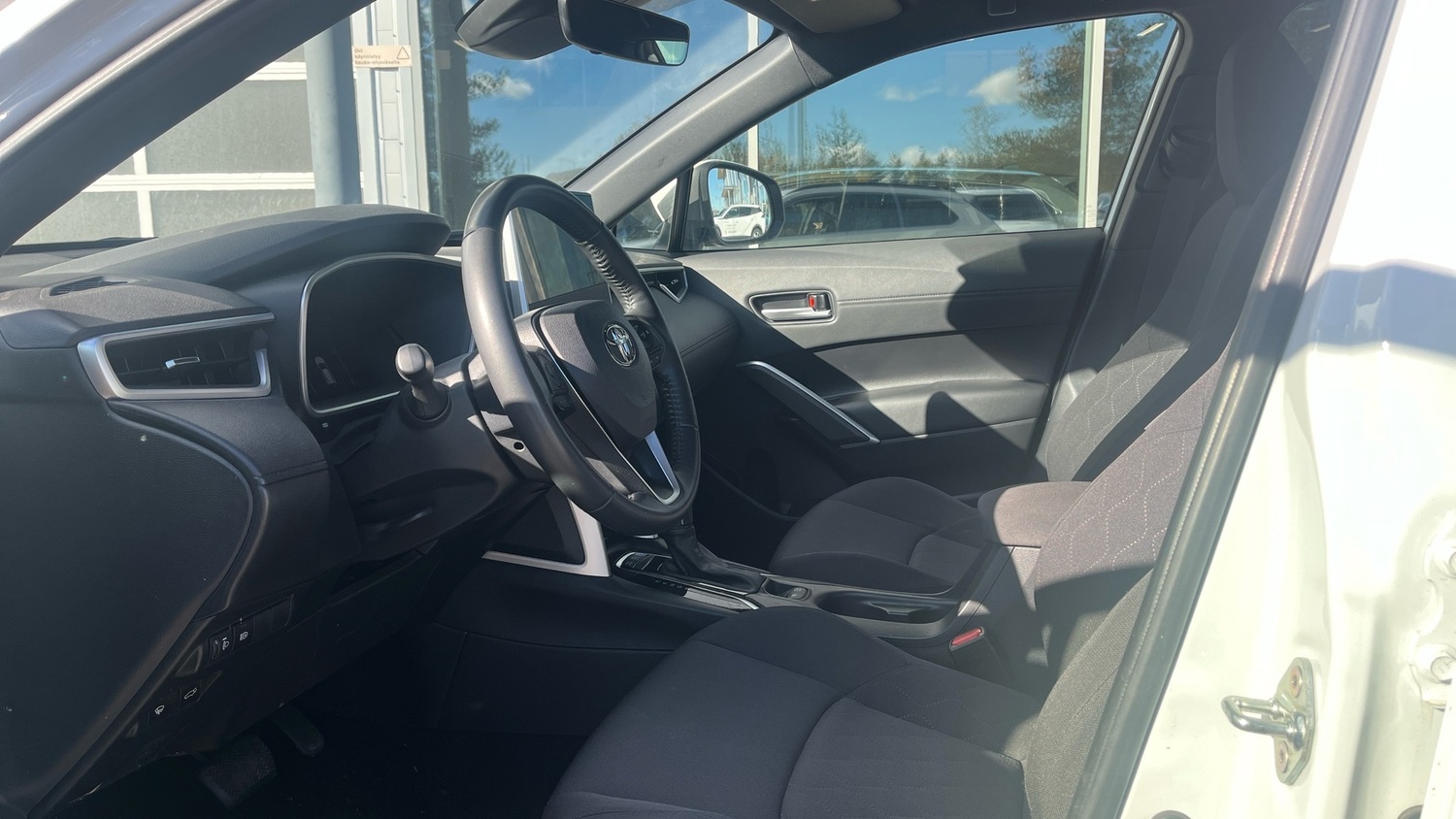 Toyota Corolla Cross vaihtoauto