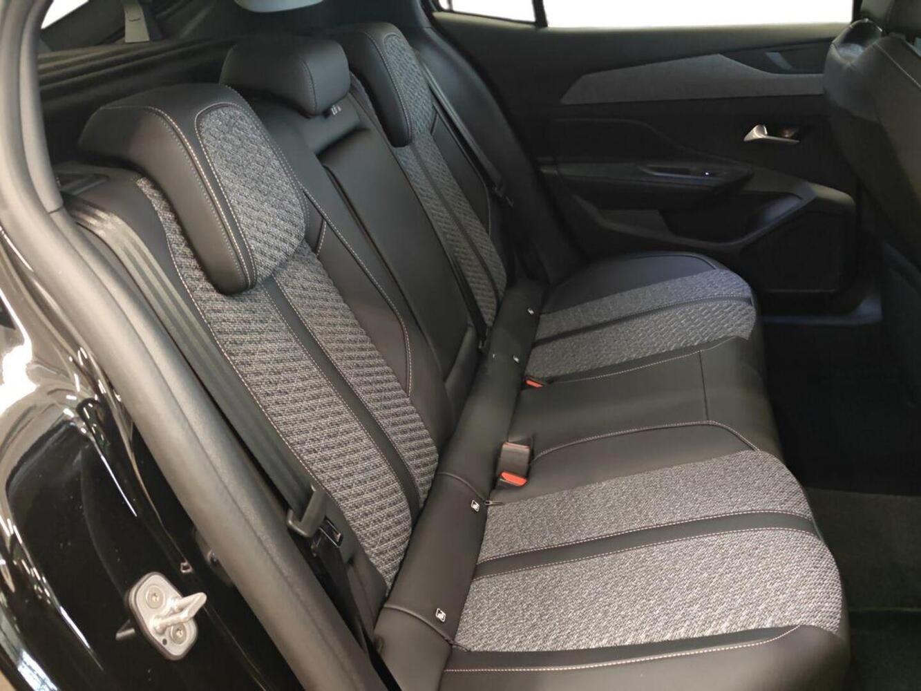 Peugeot 408 vaihtoauto