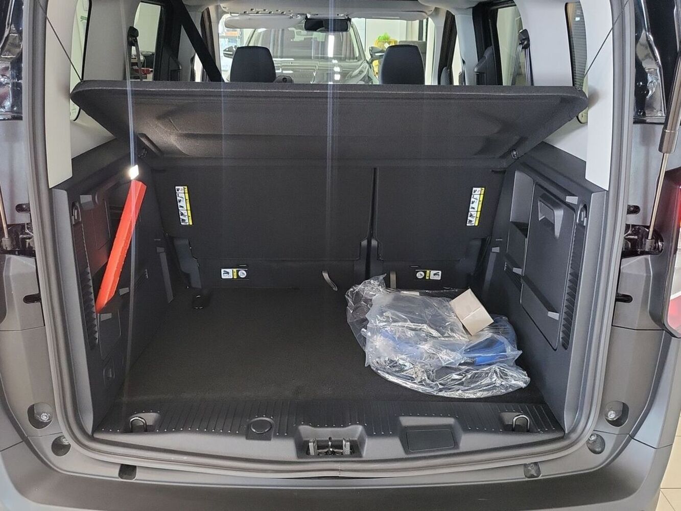 Ford Tourneo Courier vaihtoauto