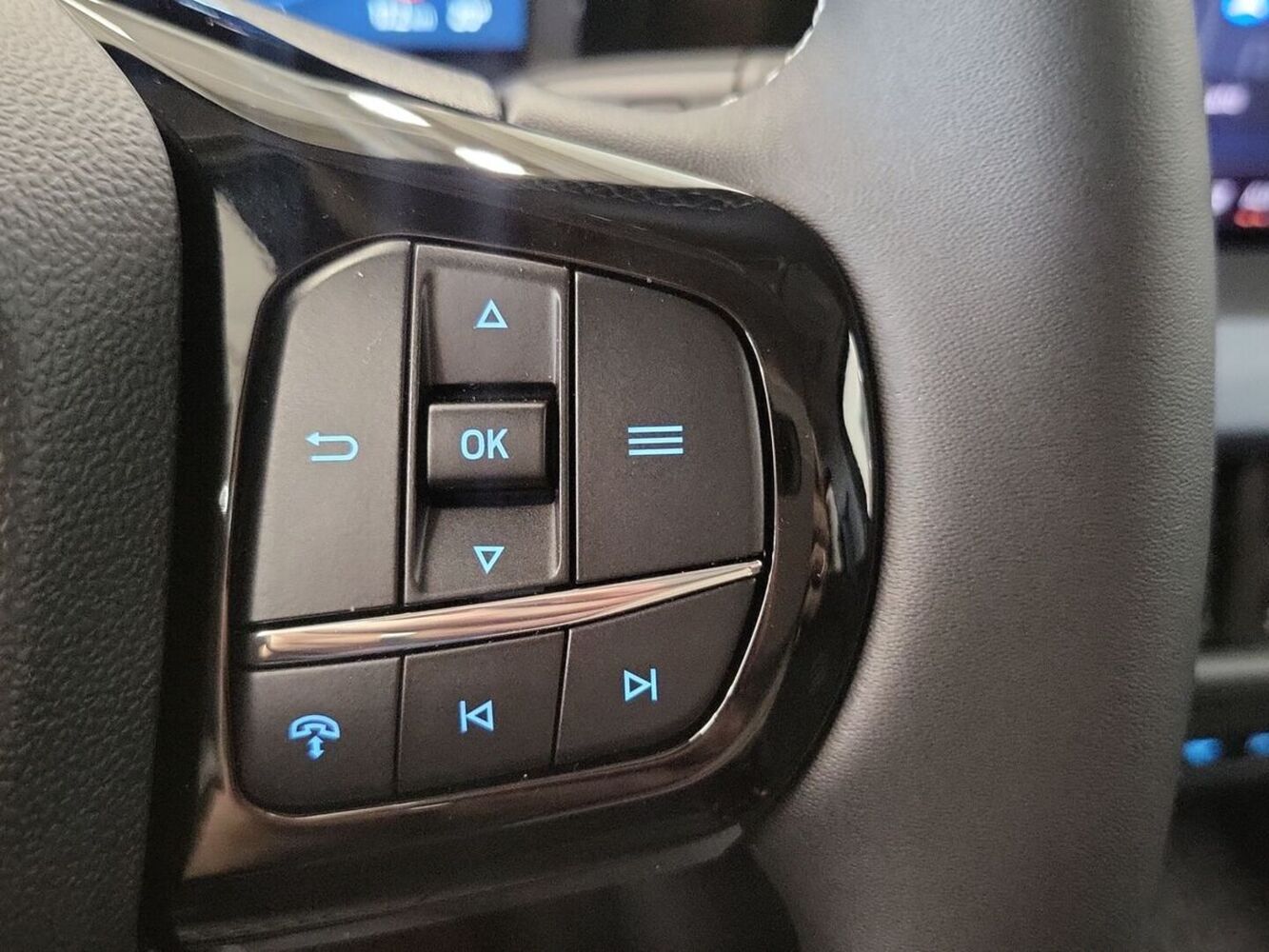 Ford Tourneo Courier vaihtoauto