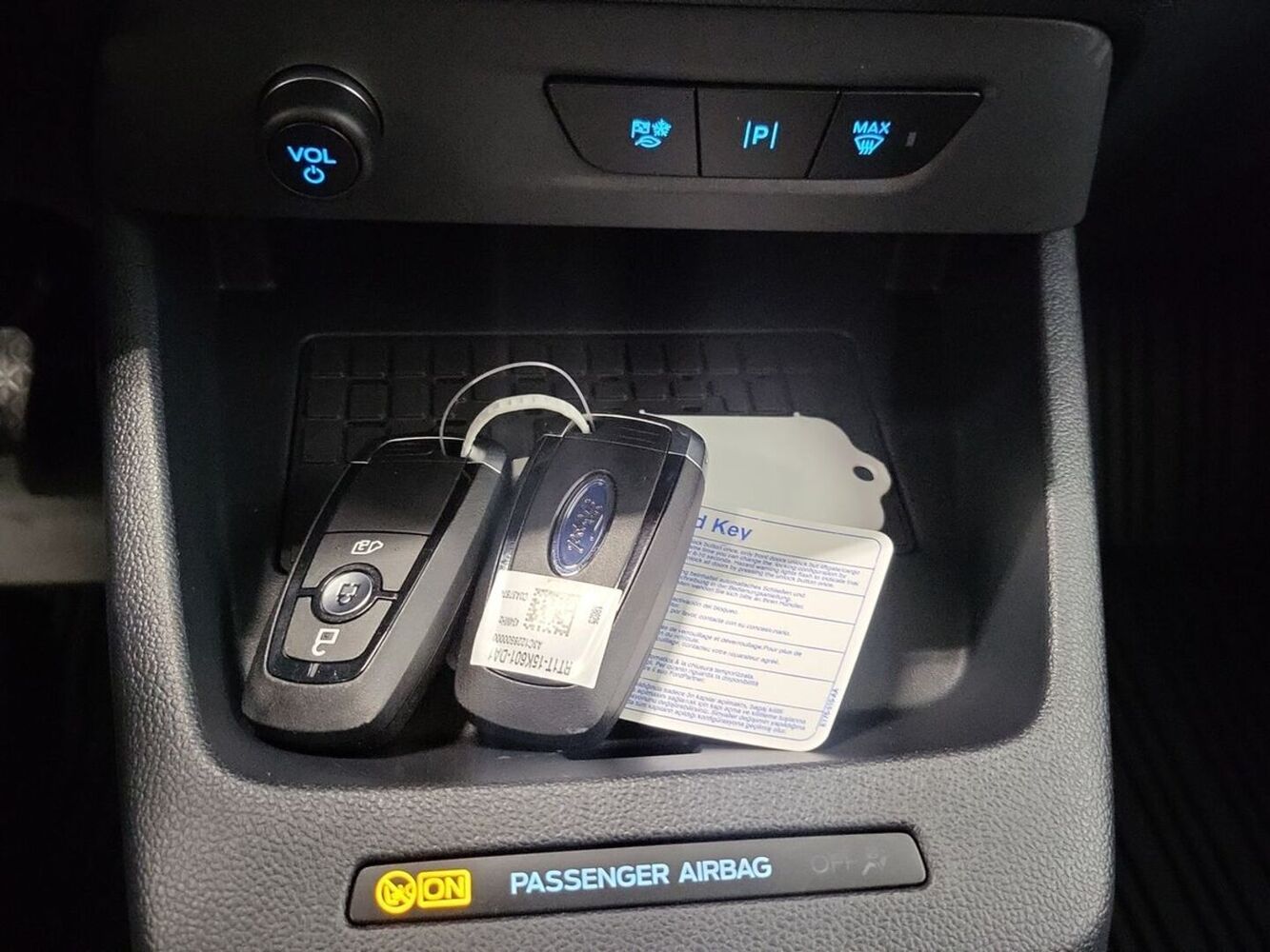 Ford Tourneo Courier vaihtoauto