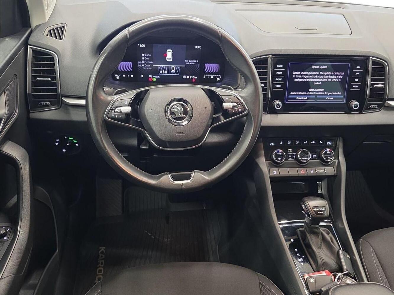 Skoda Karoq vaihtoauto