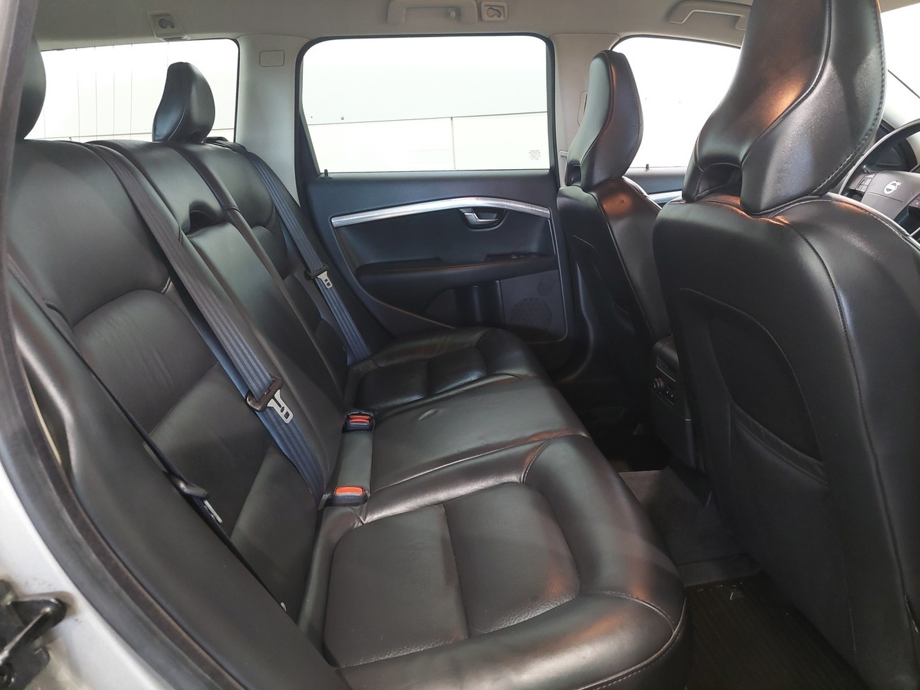 Volvo V70 vaihtoauto