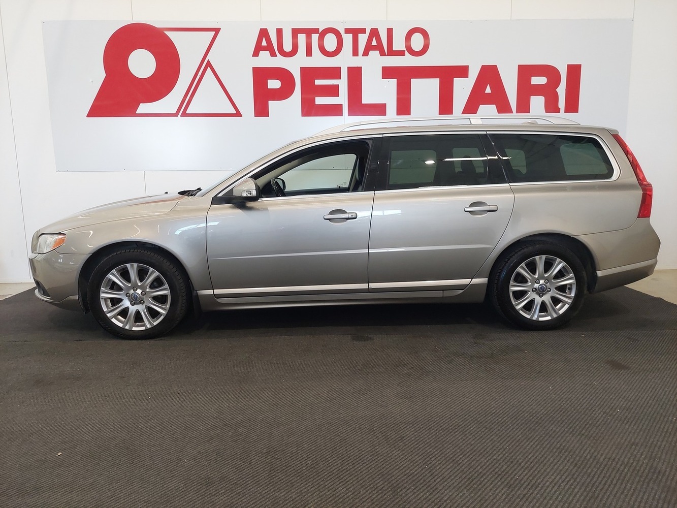 Volvo V70 vaihtoauto