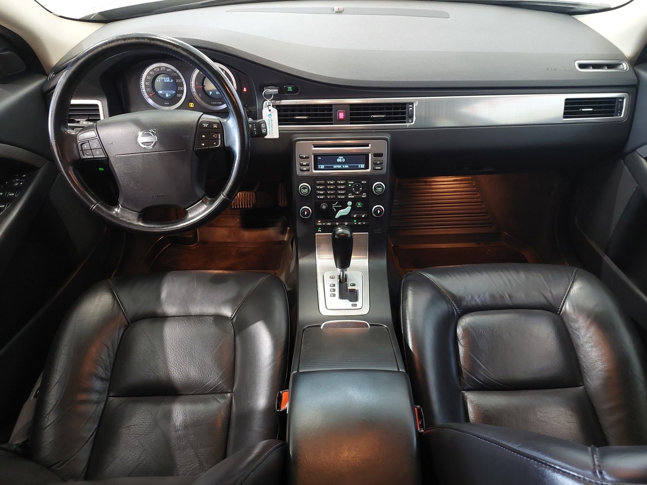 Volvo V70 vaihtoauto