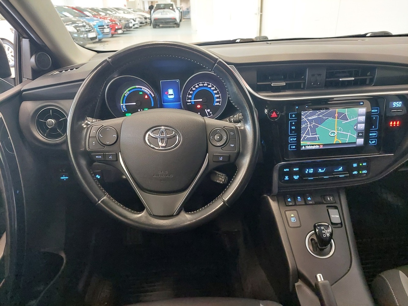 Toyota Auris vaihtoauto