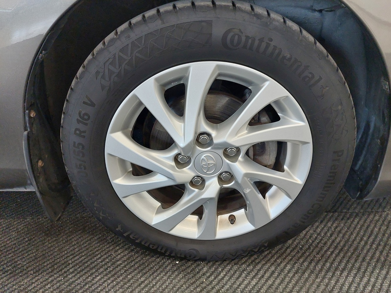 Toyota Auris vaihtoauto