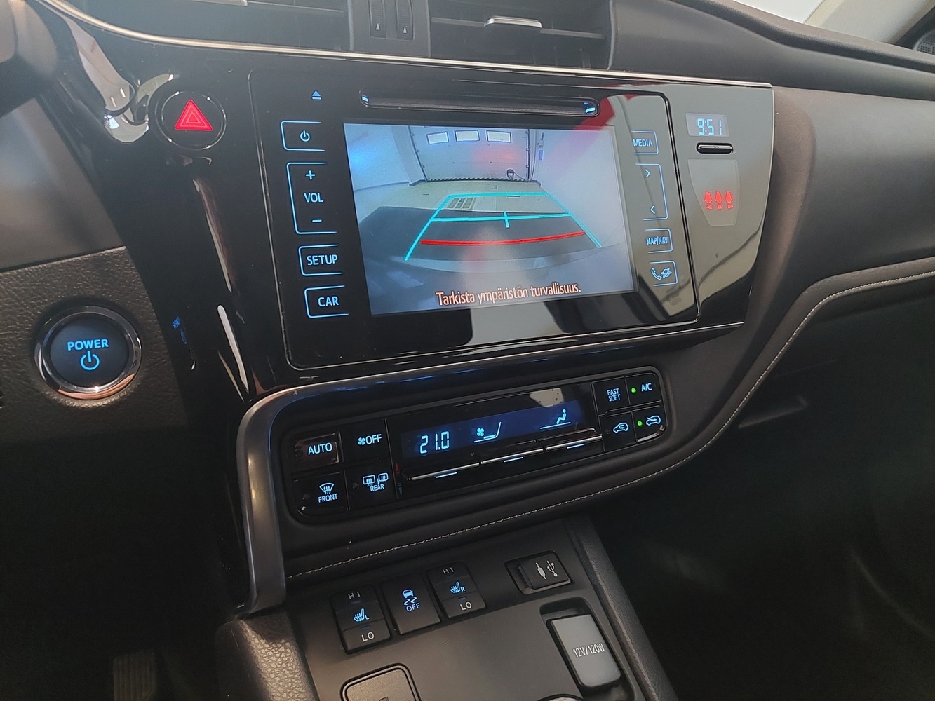 Toyota Auris vaihtoauto