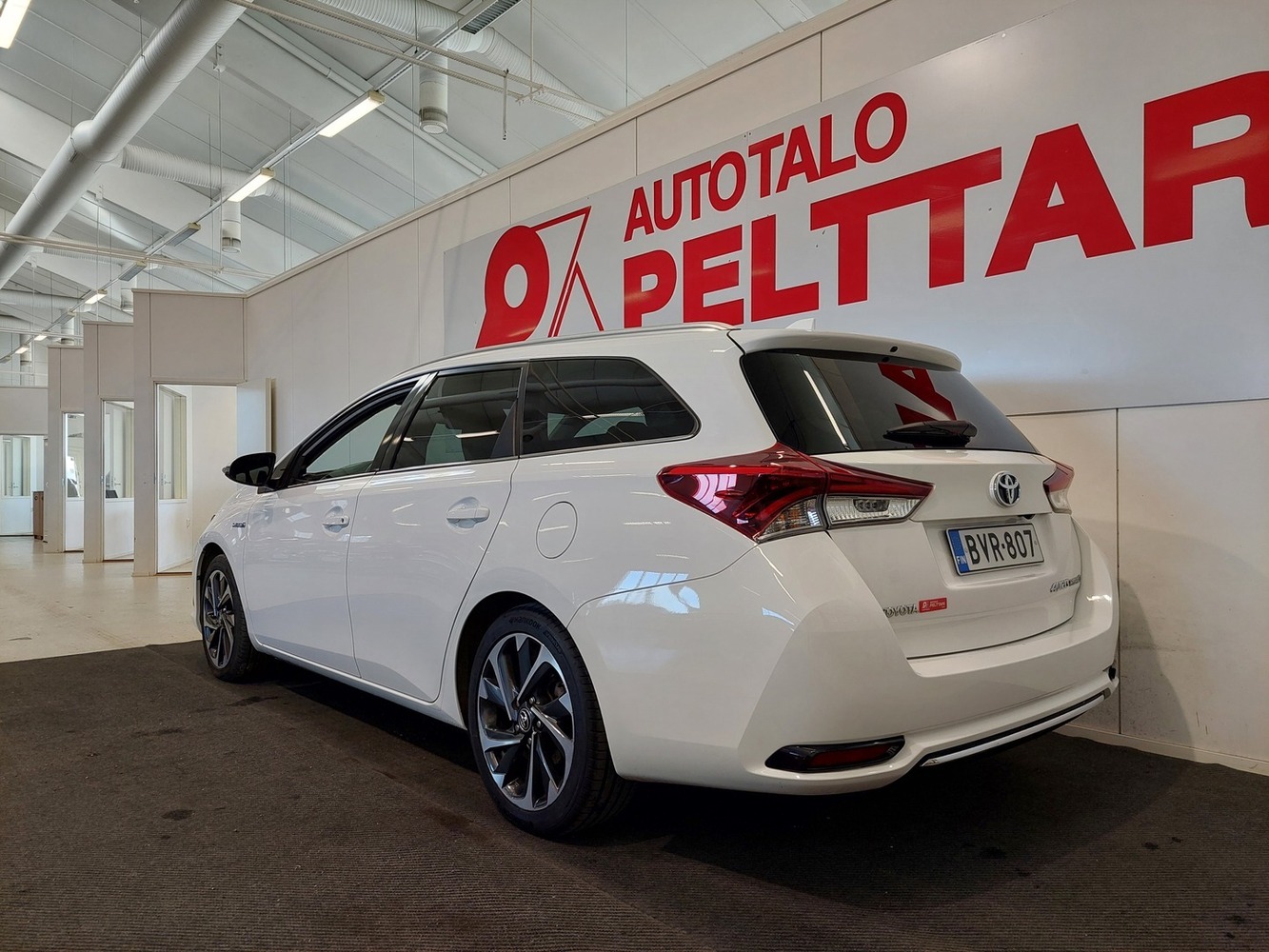 Toyota Auris vaihtoauto