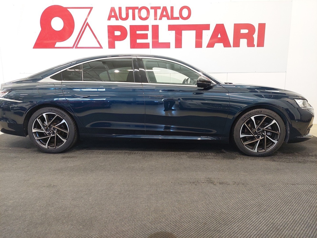 DS 9 vaihtoauto