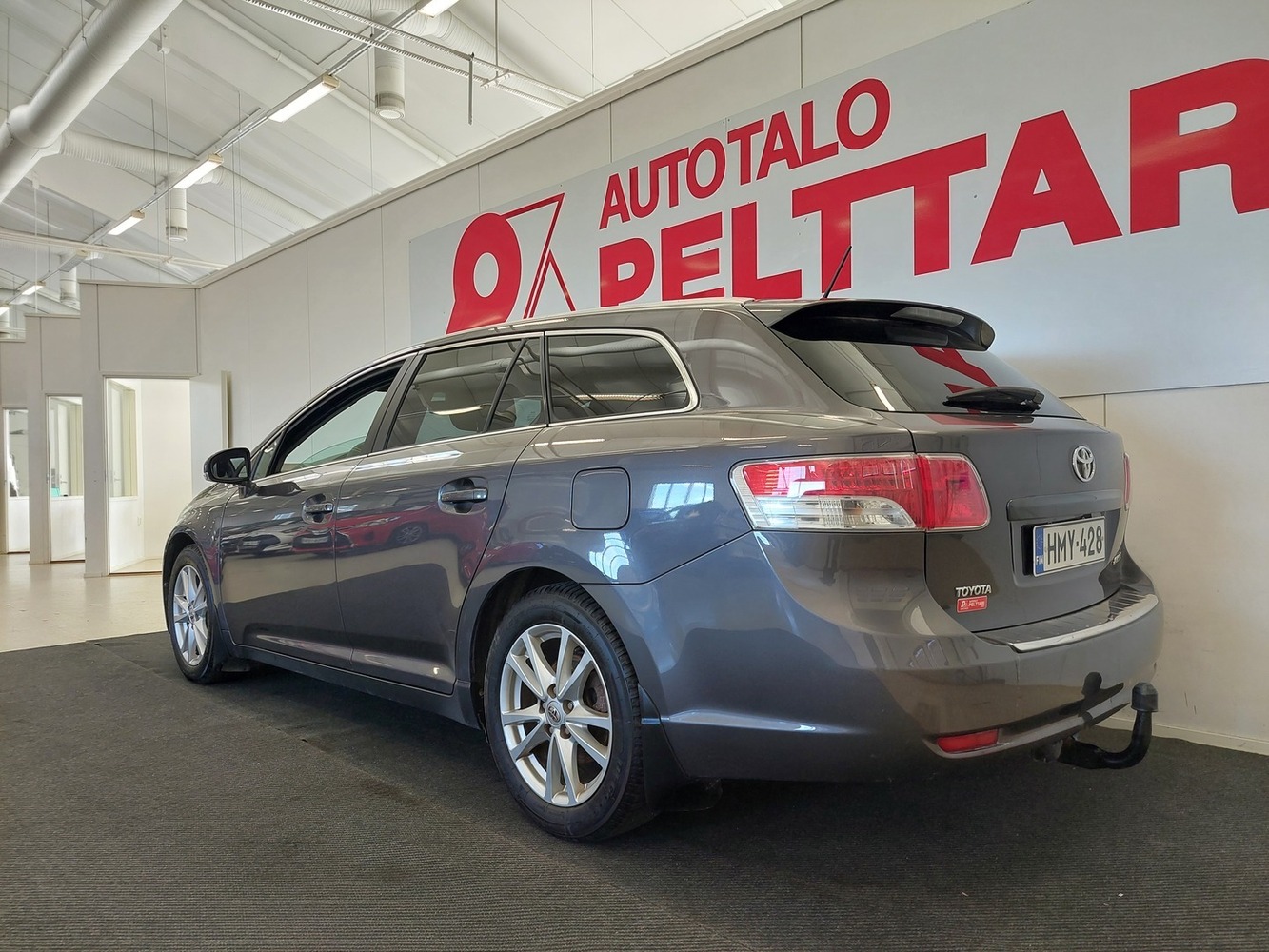 Toyota Avensis vaihtoauto