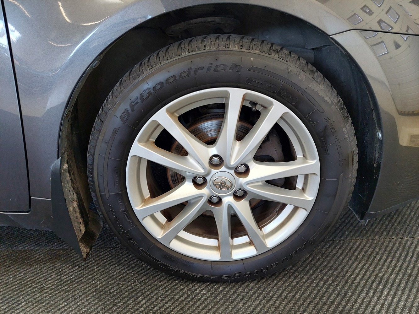 Toyota Avensis vaihtoauto