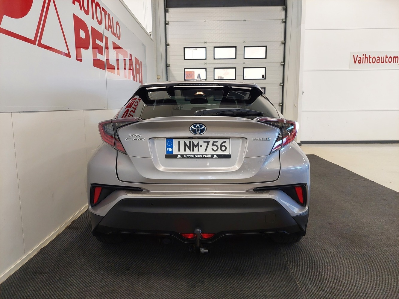 Toyota C-HR vaihtoauto