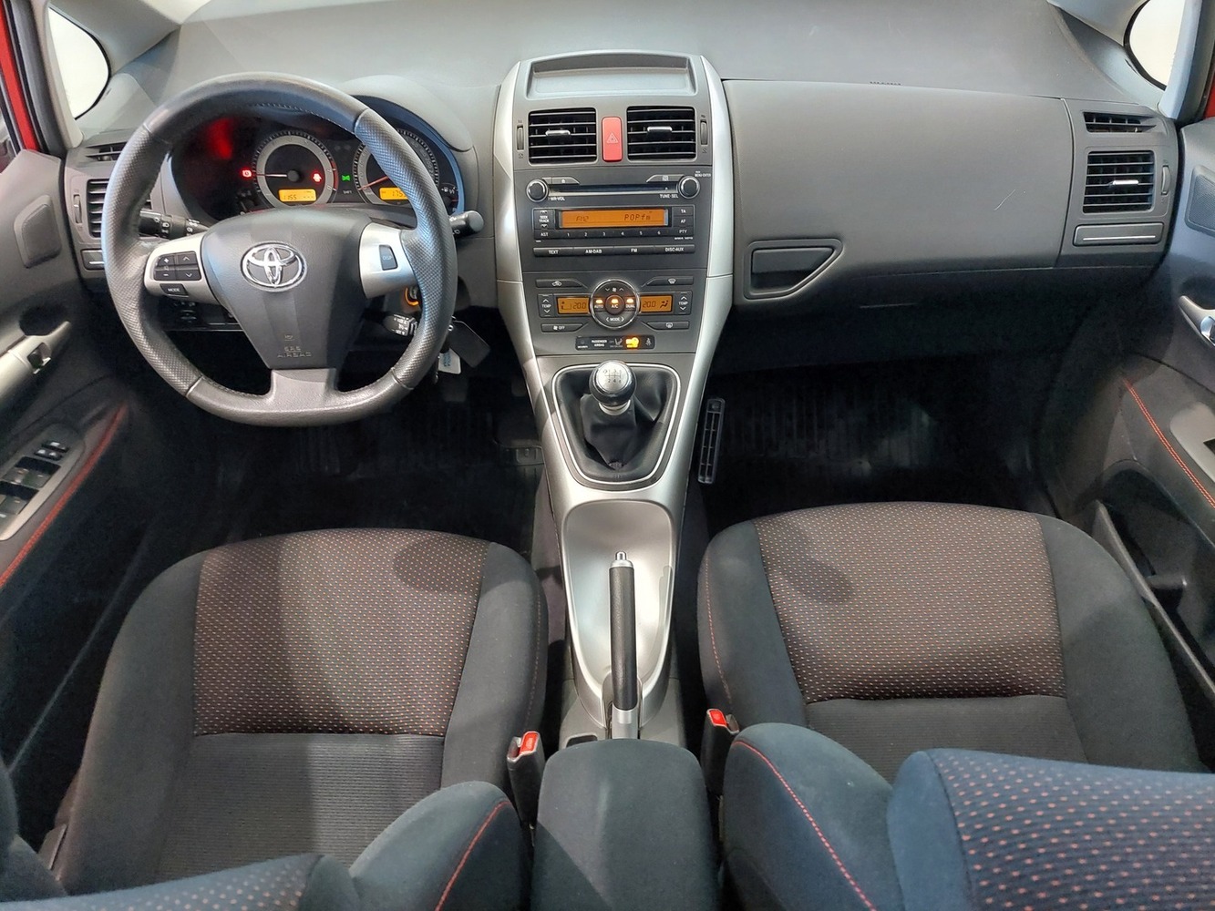 Toyota Auris vaihtoauto
