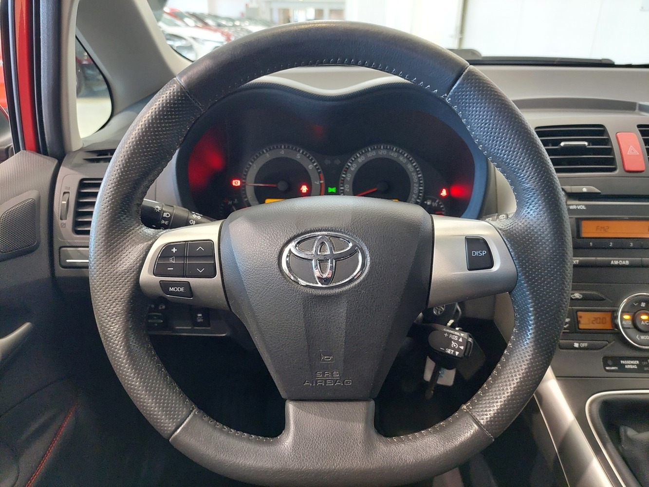 Toyota Auris vaihtoauto