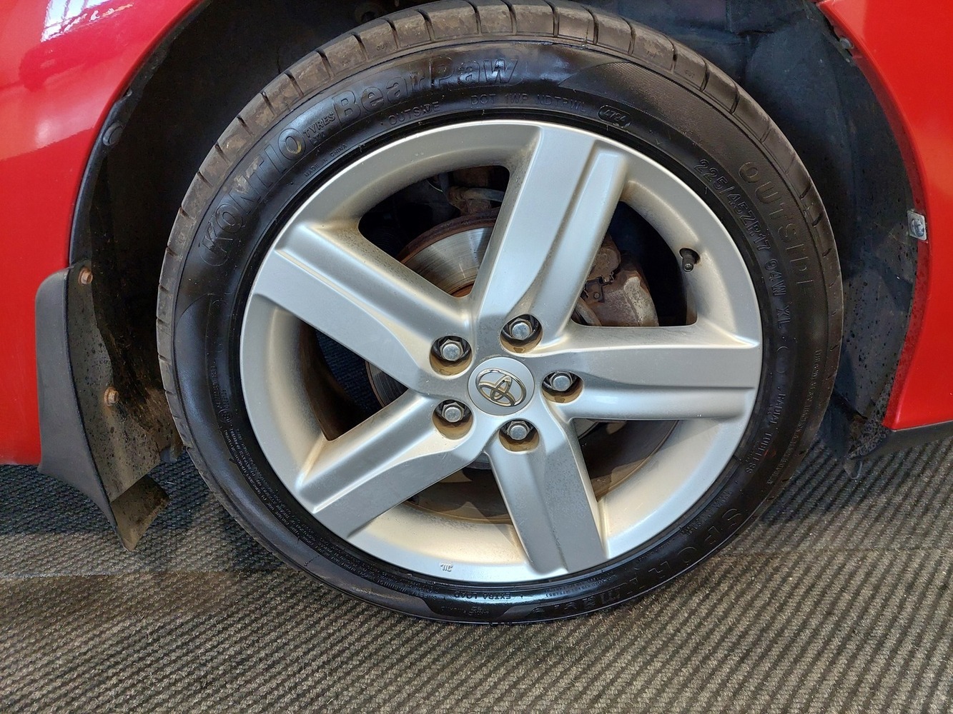 Toyota Auris vaihtoauto