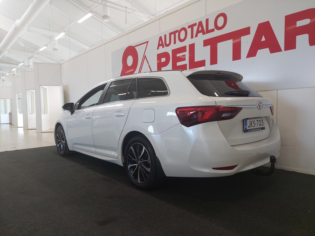 Toyota Avensis vaihtoauto