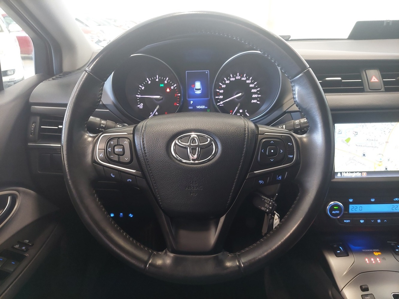 Toyota Avensis vaihtoauto