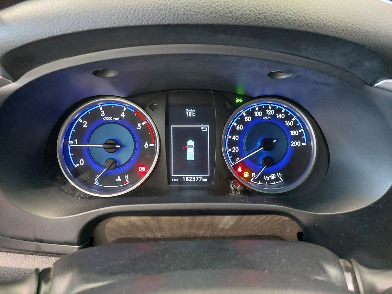 Toyota Hilux vaihtoauto