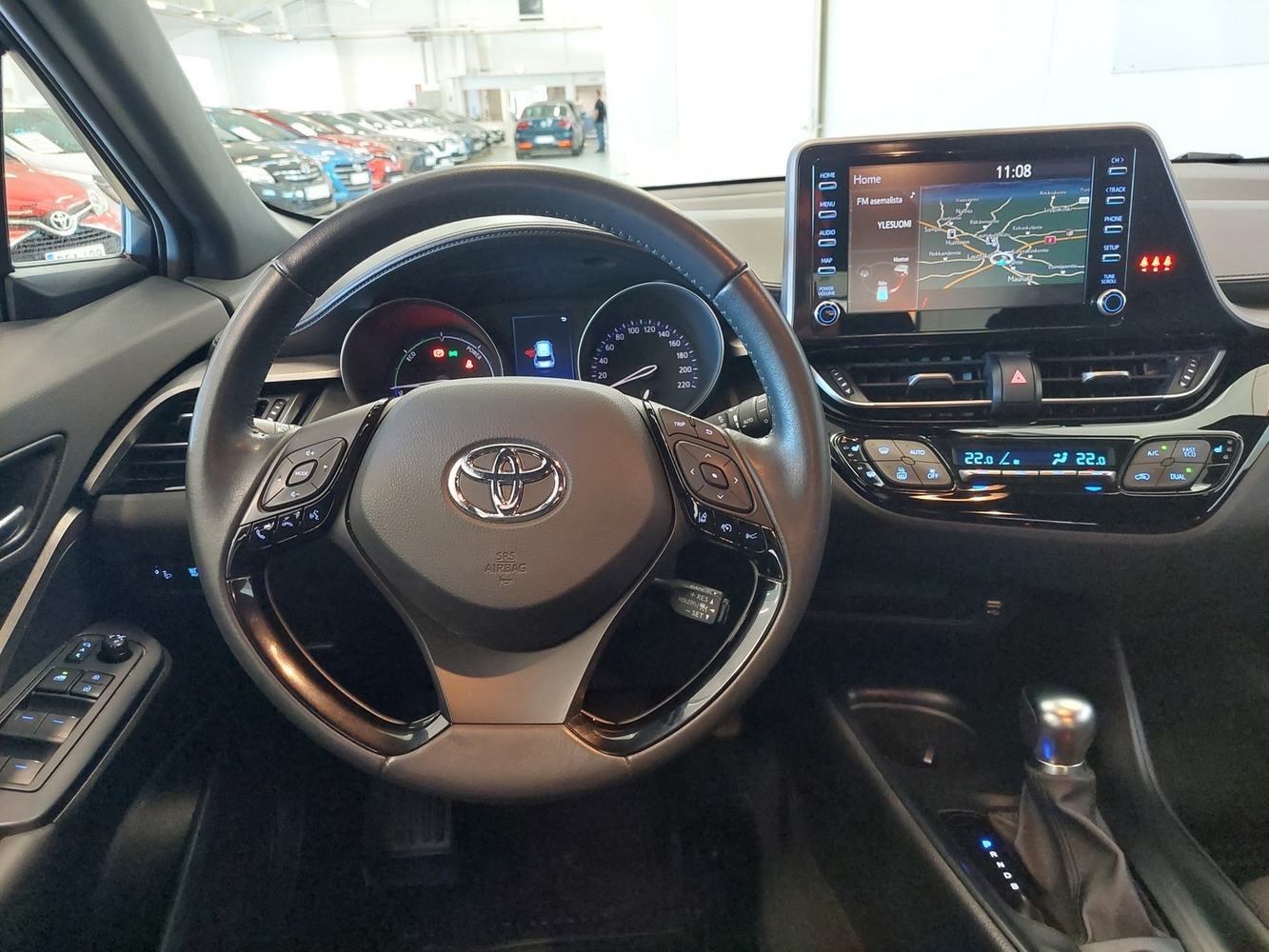 Toyota C-HR vaihtoauto