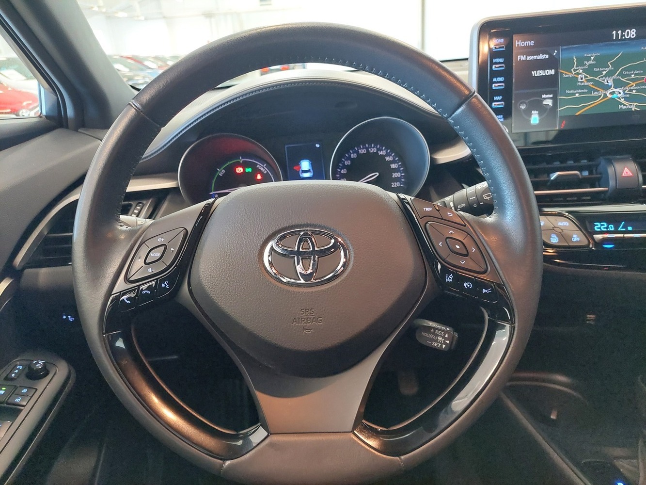 Toyota C-HR vaihtoauto