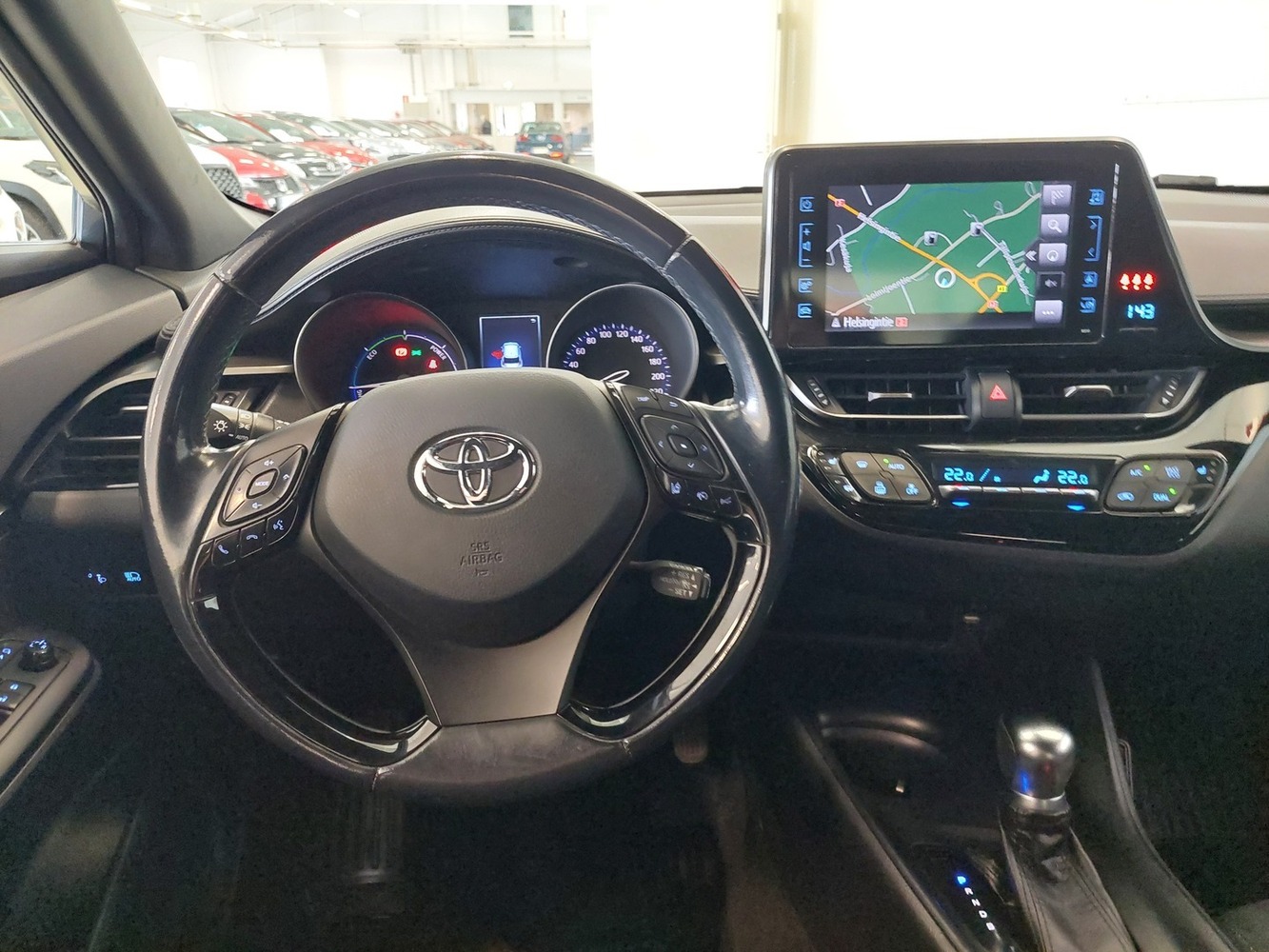Toyota C-HR vaihtoauto