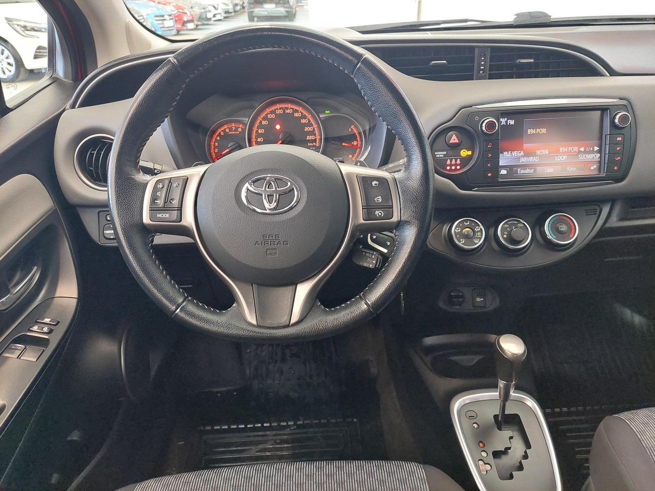 Toyota Yaris vaihtoauto